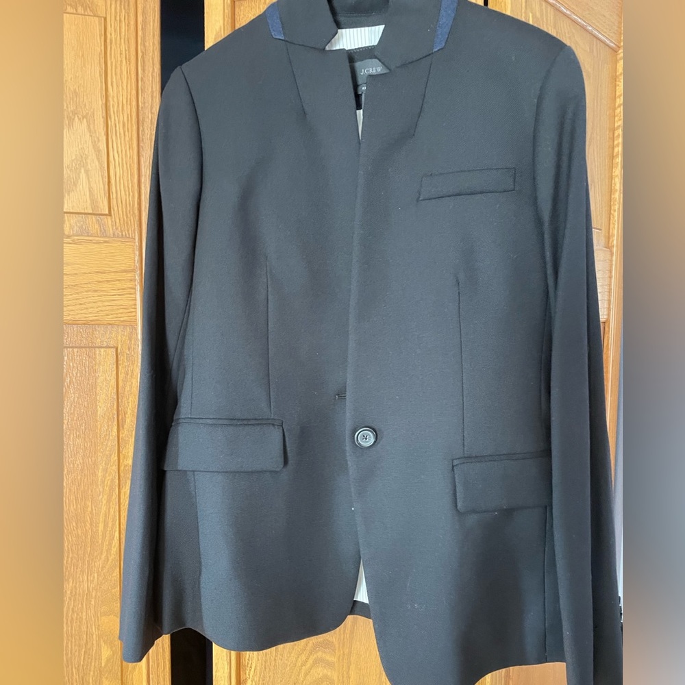 Wool with silk lining blazer size 6